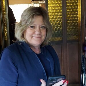 Meet your Posher, Debbie